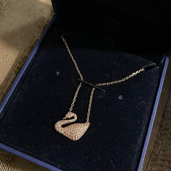 COPY - SWAROVSKI Swan necklace: White, Rose gold-tone plated. - Picture 3 of 6